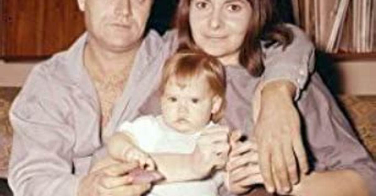 Jennifer Jason Leigh Family | Parents and Siblings Ethnicity