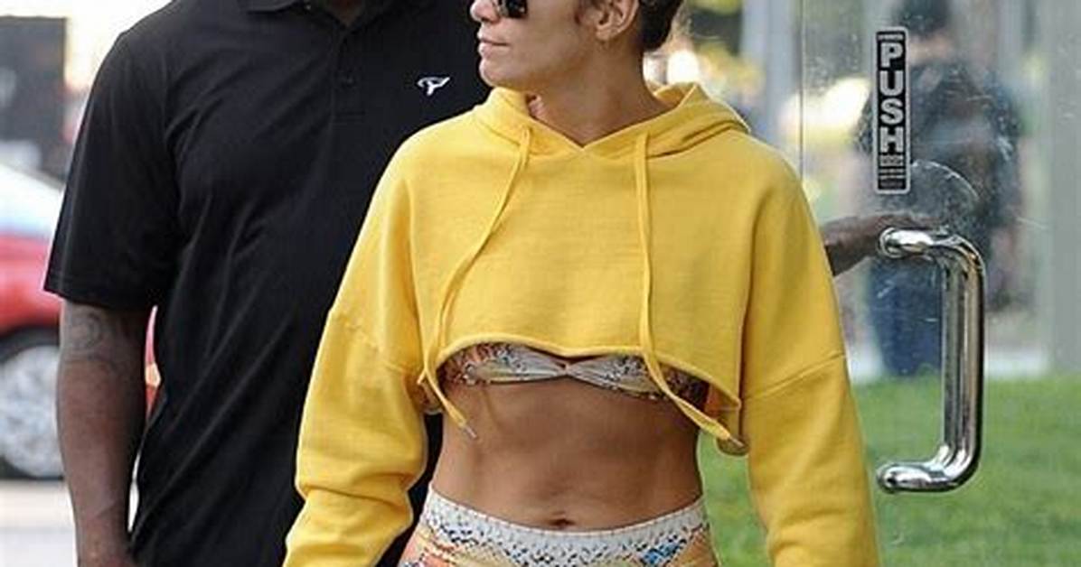 Jennifer Lopez, 49, Flashes Her Abs & Looks Effortlessly Cool in Jumbo Shades as She Heads to Gym