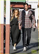 Jennifer Lopez & Ben Affleck Hold Hands on Beach Stroll with Pal Matt Damon — Photos