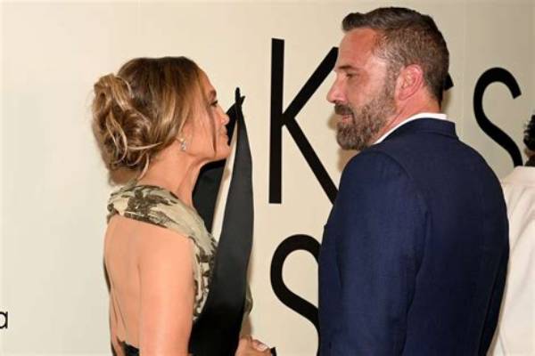 Jennifer Lopez & Ben Affleck Kiss While out with Her Son Max, 14, in New Photos