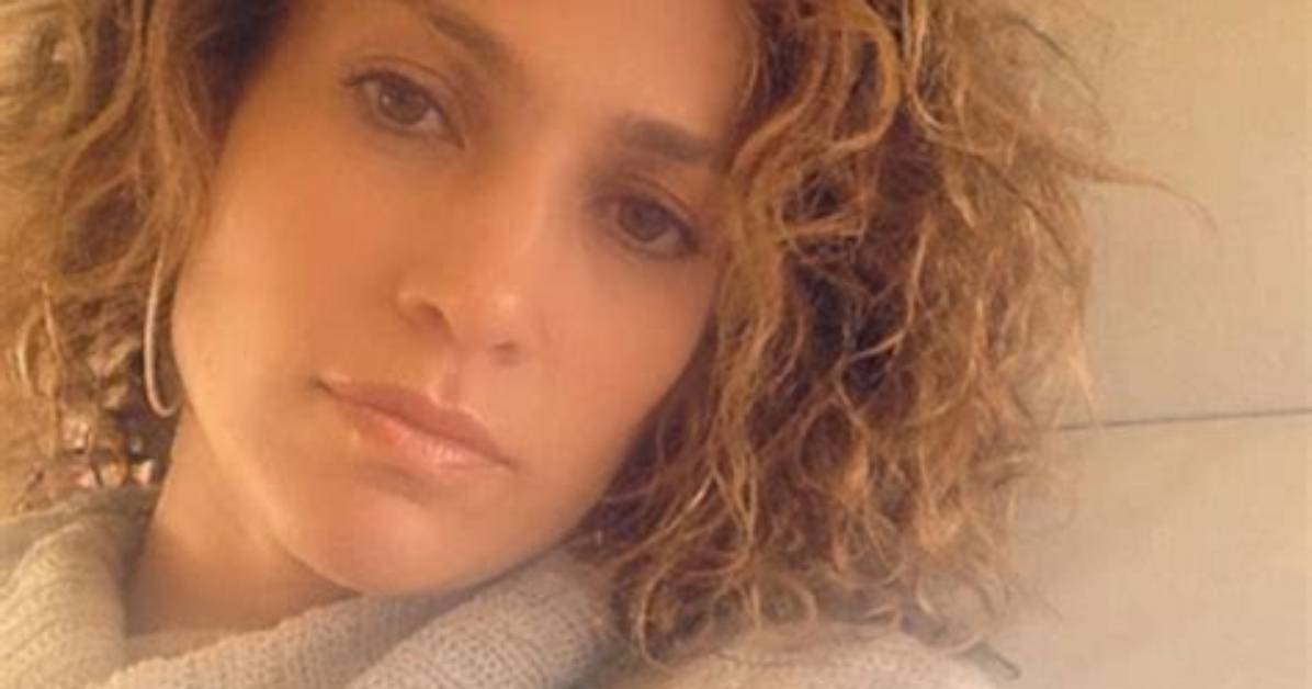 Jennifer Lopez’s Curly Hair for the Holidays – Pics – Hollywood Life
