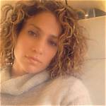 Jennifer Lopez’s Curly Hair for the Holidays – Pics – Hollywood Life