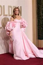 Jennifer Lopez’s Pink Dress with Ben Affleck at Paris Dior Restaurant – Hollywood Life