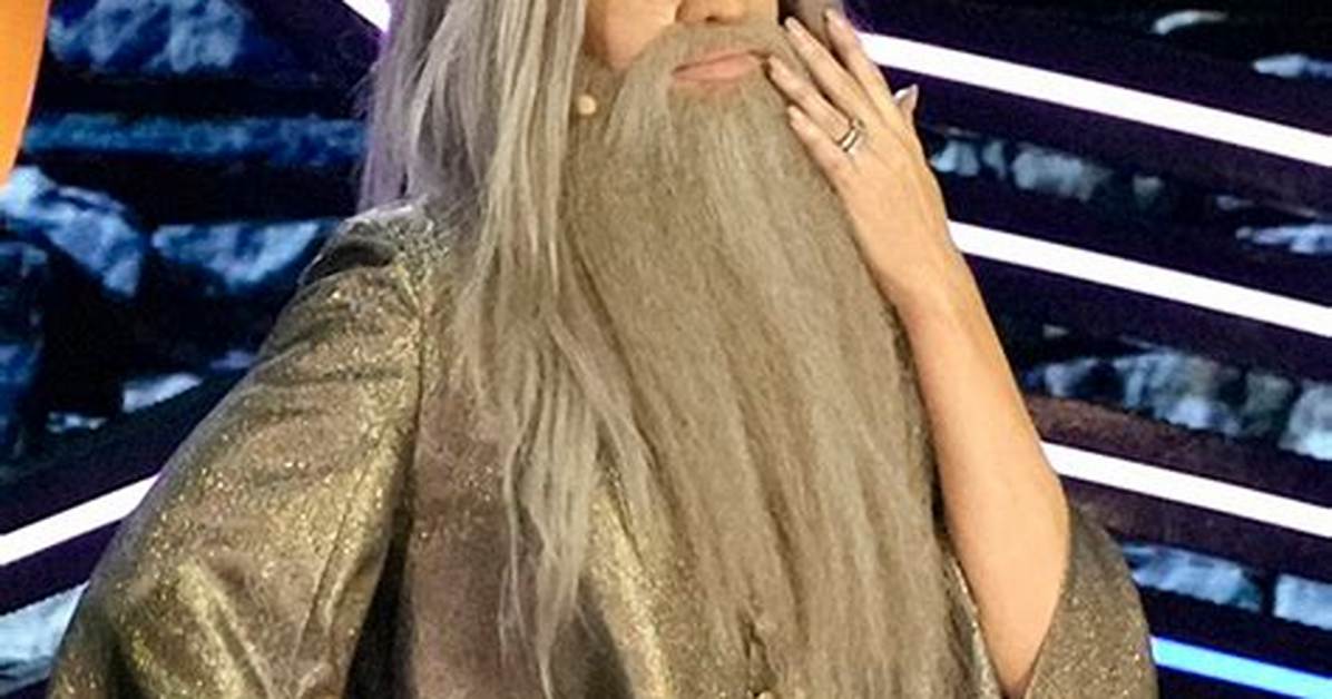 Jenny Mccarthy Unrecognizable as Dumbledore on ‘The Masked Singer’ – Hollywood Life