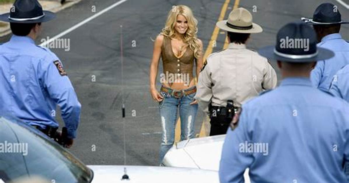Jessica Simpson Channels ‘Dukes of Hazzard’ in Daisy Dukes & Boots – Hollywood Life