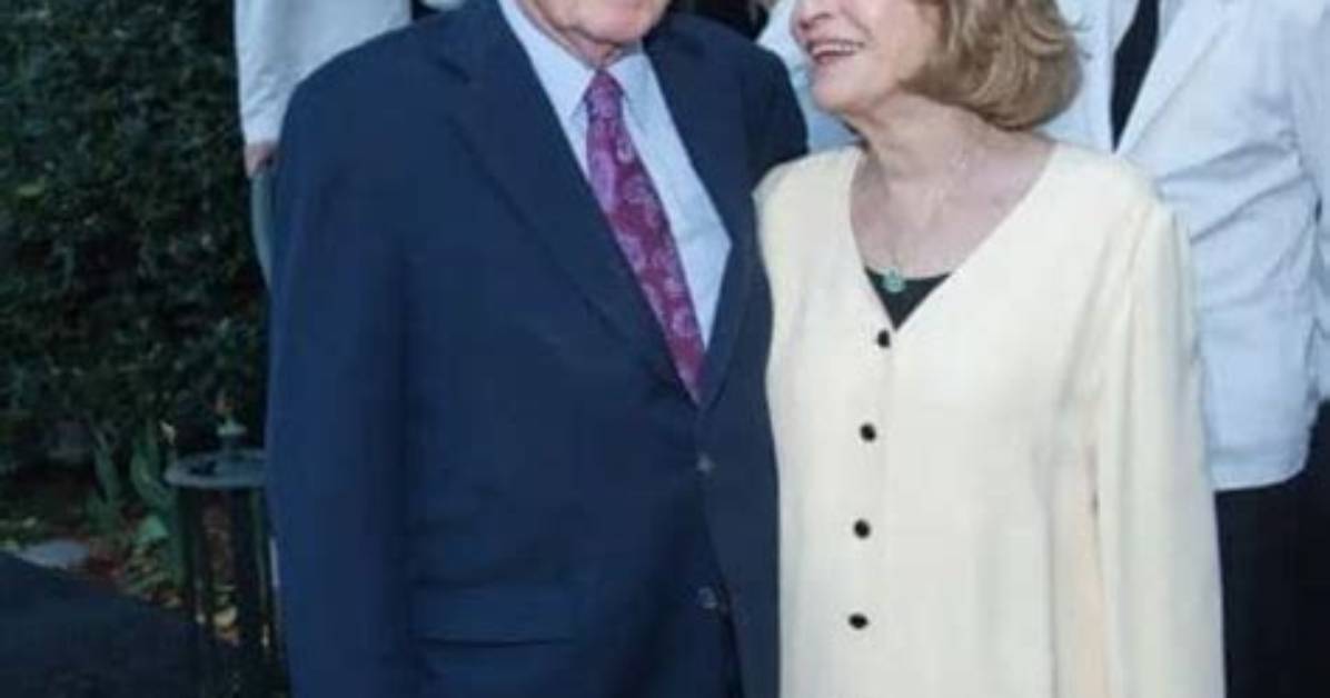 Jim Lehrer Bio, Wiki, Wife (Kate Lehrer), Daughters, Net Worth, Cause of Death, Age, Family, Political Affiliation, Obituary, Funeral and Instagram