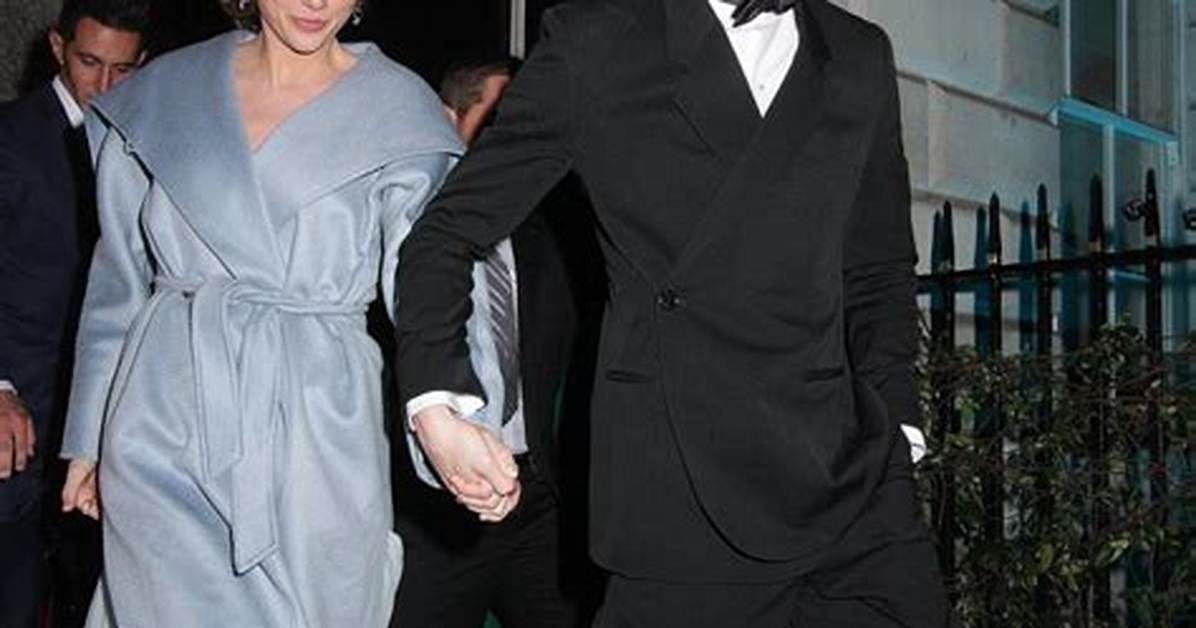 Joe Alwyn & Emma Laird out After Split from Taylor Swift: Photos – Hollywood Life
