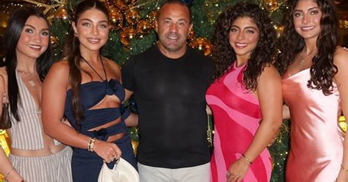 Joe Giudice Shops for Designer Christmas Gifts for His ‘Angels’ After Separating from Teresa