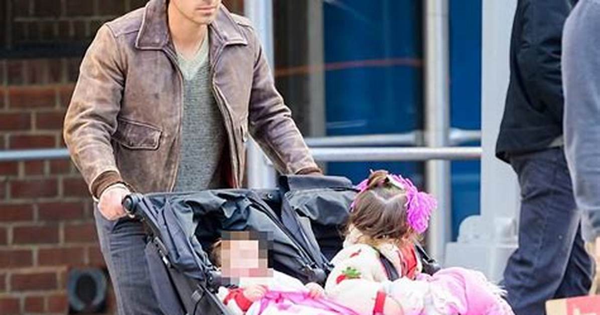 Joe Jonas Takes Daughters to Nyc Musical Amid Sophie Turner Divorce – Hollywood Life
