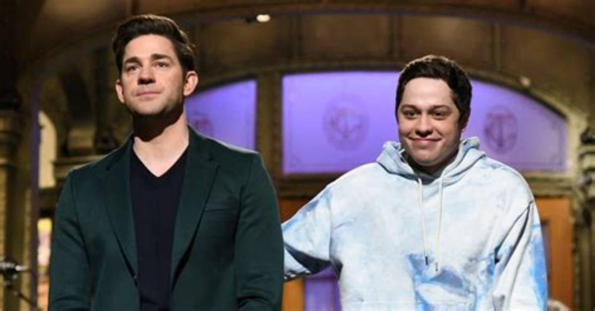 John Krasinski Kisses Pete Davidson as ‘Pam’ from ‘The Office’ – Hollywood Life