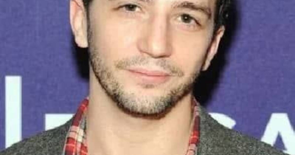 John Magaro Bio, Age, Height, Wife, Net Worth, Movies, Tv Shows