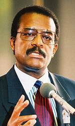 Johnnie Cochran Celebrity Profile – Hollywood Life