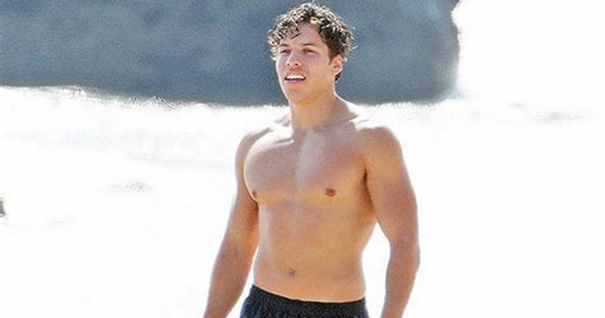 Joseph Baena Shows off Abs in New Speedo Video — Watch – Hollywood Life