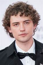 Josh Whitehouse Talks Playing Sir Cole – Hollywood Life