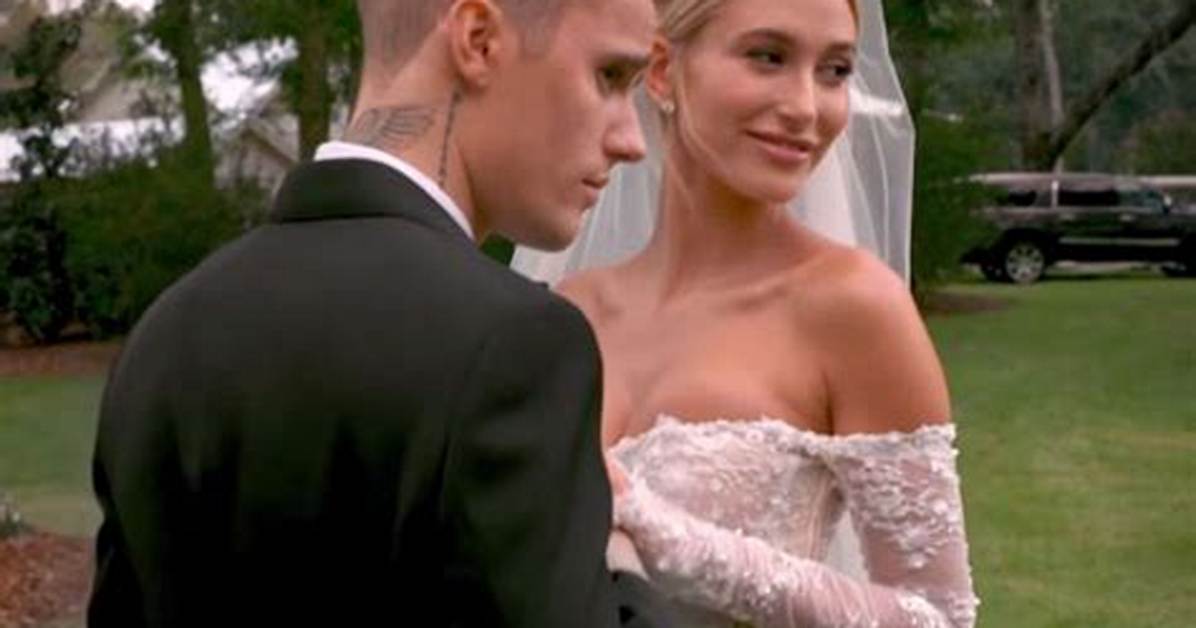 Justin Bieber & Hailey Baldwin Kiss at Wedding — Photo – Hollywood Life