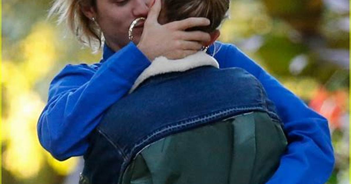 Justin & Hailey Bieber Pack on Pda During Nyc Walk: Photo – Hollywood Life