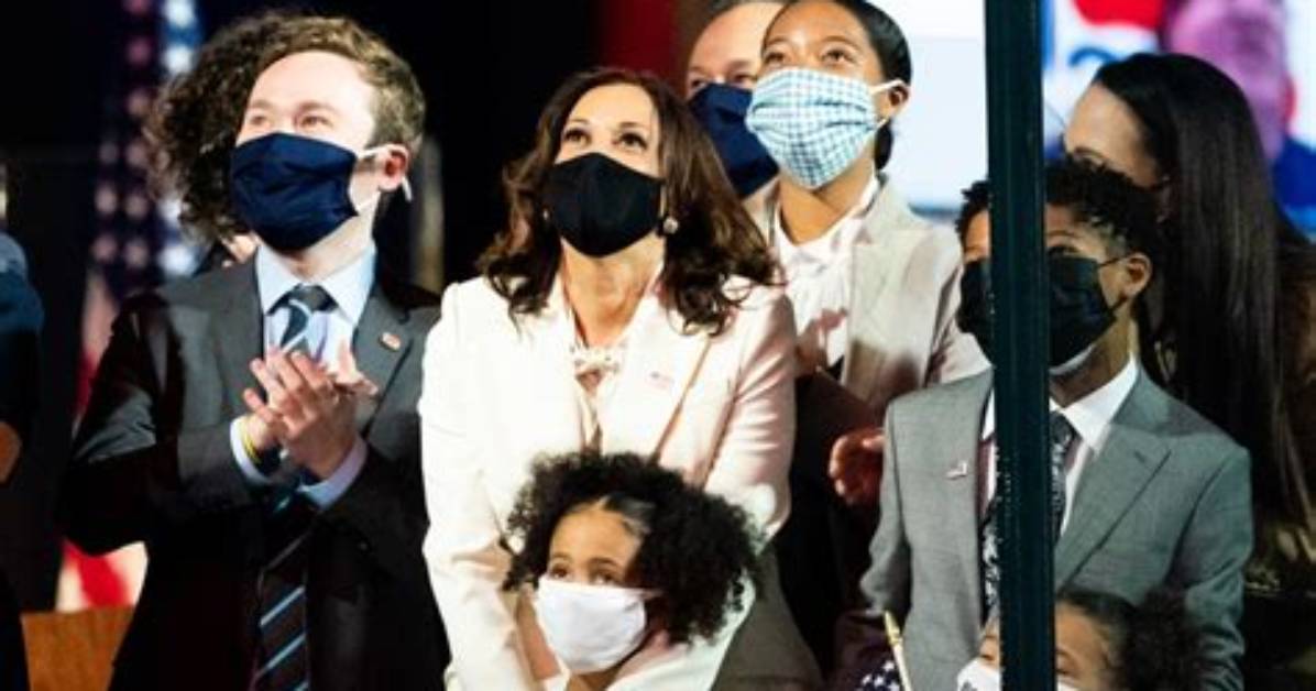 Kamala Harris & Family Make History by Putting up Mezuzah in Home – Hollywood Life