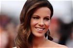 Kate Beckinsale Reveals the ‘Life Changing’ Book She Recommends for Dealing with Grief