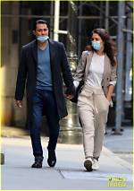 Katie Holmes & Emilio Vitolo Jr. Hold Hands in Nyc Before Cuddling on the Subway – See Pics