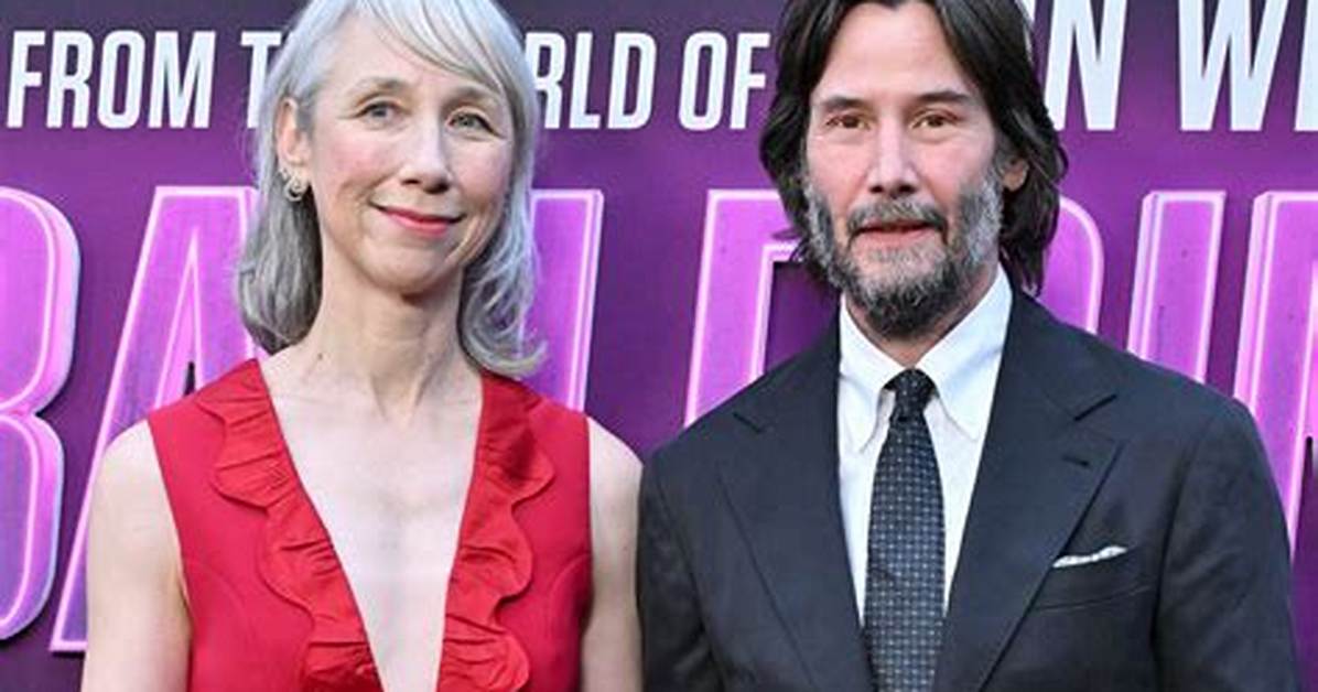 Keanu Reeves & Girlfriend Alexandra Grant Hold Hands at Jfk: Photos – Hollywood Life