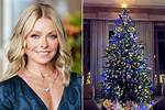 Kelly Ripa Posts Christmas Tree with ’33-Year-Old Ornament Collection’ – Hollywood Life