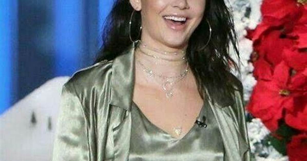 Kendall Jenner Rocks Silk Green Pajama Set on ‘Ellen’
