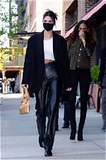 Kendall Jenner Stuns in ‘Comfy’ Black Lingerie with Leggings — Photos