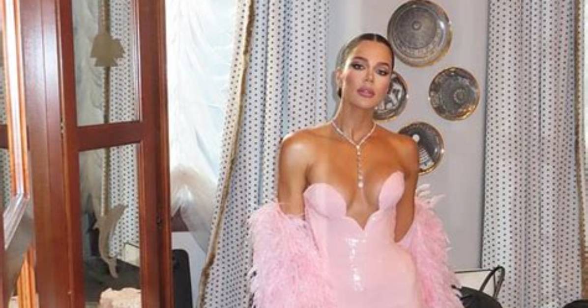 Khloe Kardashian Slays Plunging Corset Dress as She Brings True, 3, to ‘Kardashians’ Premiere