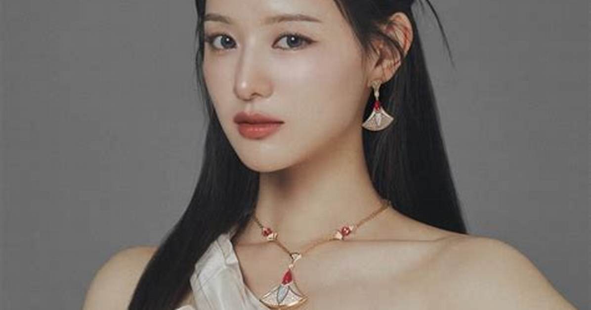 Kim Ji Won: the Rising Star's Latest News and Updates