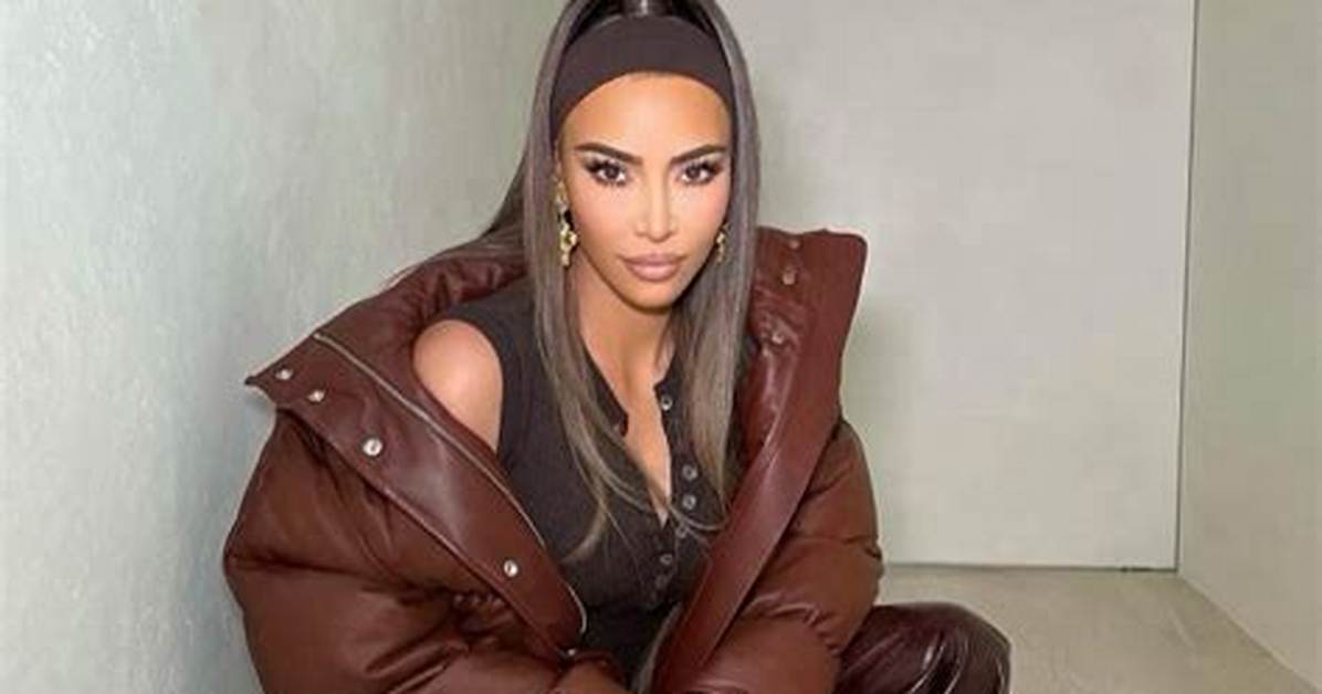 Kim Kardashian Calls Kourtney a ‘Bad Influence’ on Her as a Kid: I Was ‘Grounded’ Because of Her