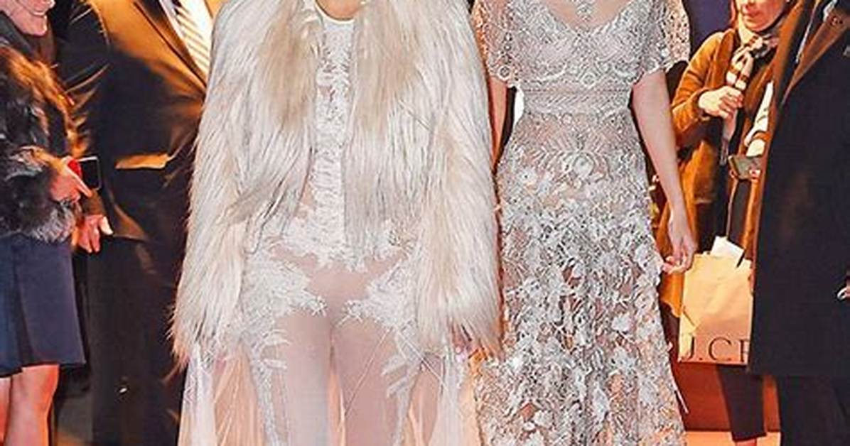 Kim Kardashian Comeback Outfits — Pics