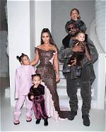 Kim Kardashian & Kanye West with North, Saint, Chicago & Psalm: Pics