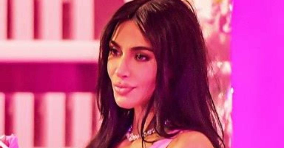 Kim Kardashian’s Bangs Hair Makeover Listening to Ariana Grande: Video – Hollywood Life