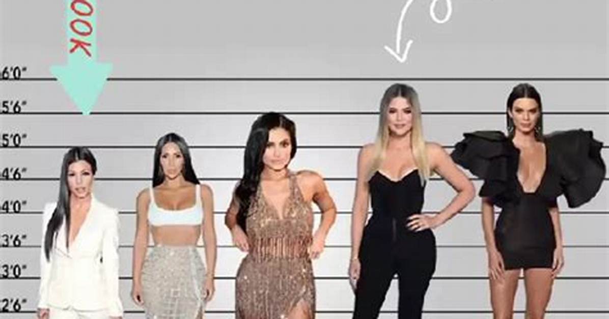 Kourtney Kardashian Hilariously Compares Herself to an Alien in Gorgeous New Selfie: ‘Greetings Earthlings’