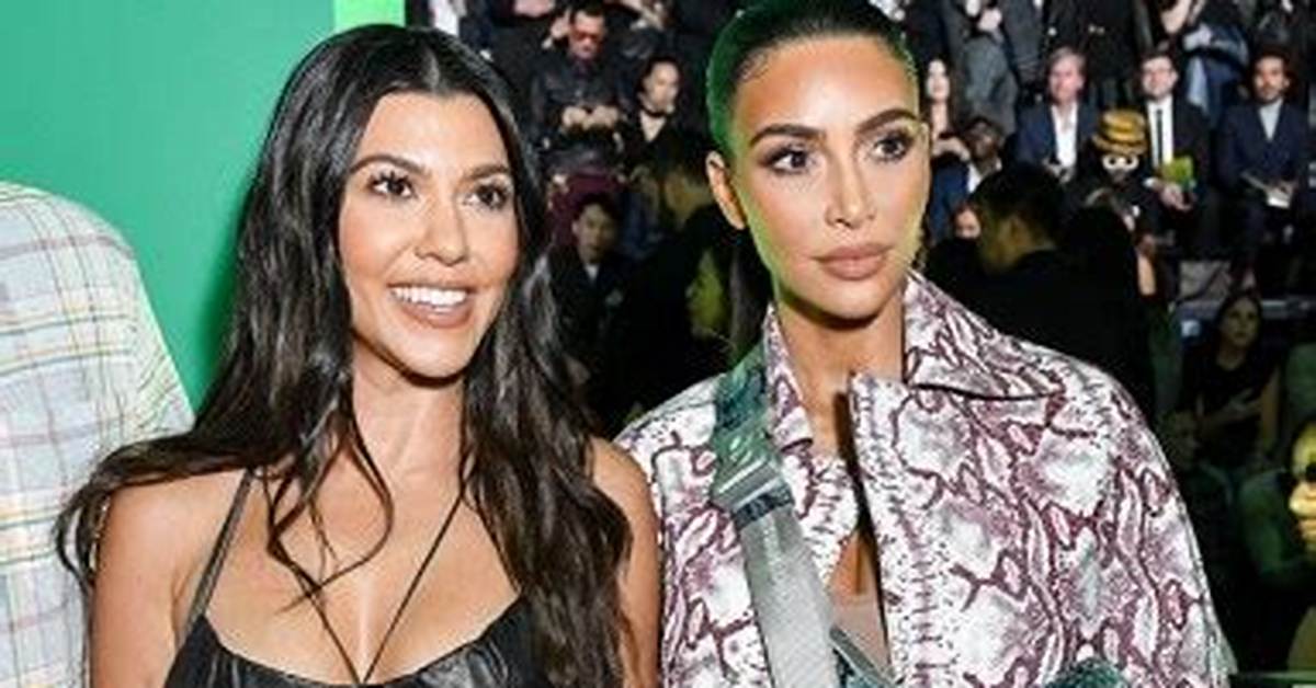 Kourtney Kardashian’s Friends Say Kim ‘Threw’ Them ‘Under Bus’ in Chat – Hollywood Life