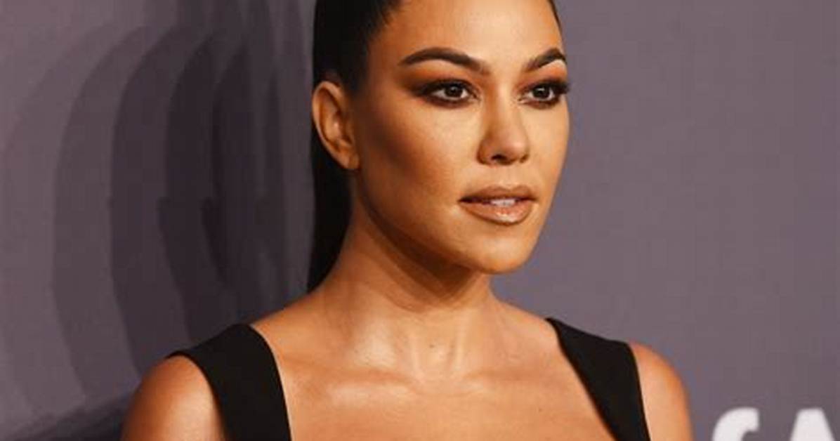 Kourtney Kardashian Shows off Long Fishtail Braid by Bf Travis Barker – See Pic