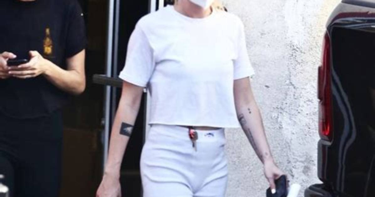 Kristen Stewart Rocks White Shorts & Cropped Shirt While out with Gf Dylan Meyer — Photos