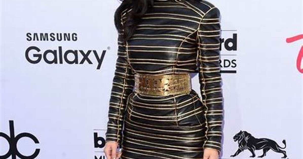 Kylie Jenner, Jennifer Lopez & More Best Dressed Celebrities of the Week – Quarantine Edition