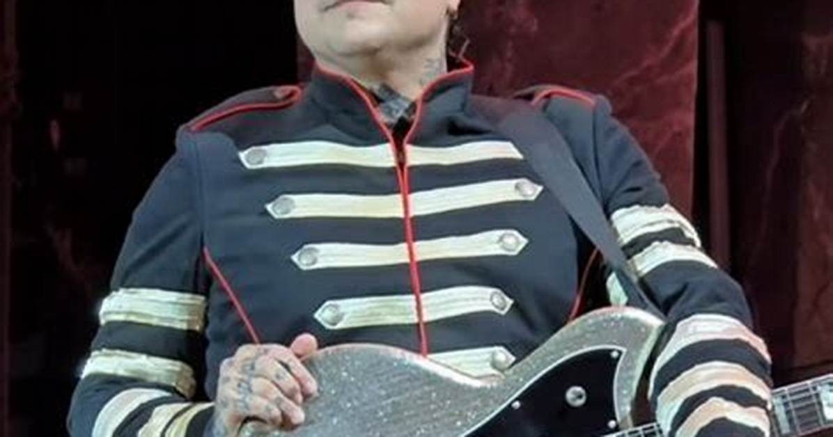 Kyoko Ito Wiki: Age, Bio, Children Facts on Rivers Cuomo’s Wife