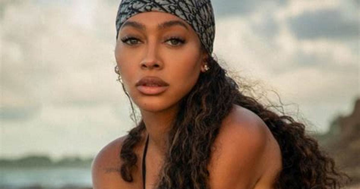 La La Anthony’s Hottest Bikini Photos of 2017 — See Her Swimsuit Pics – Hollywood Life