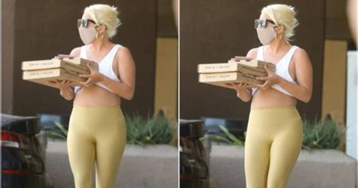 Lady Gaga Grabs Loads of Food with Bf Michael Polansky on Rare Outing Together — Pics
