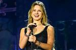 Lana Del Rey Falls as She Celebrates the Chiefs’ Super Bowl Win with Taylor Swift: Watch
