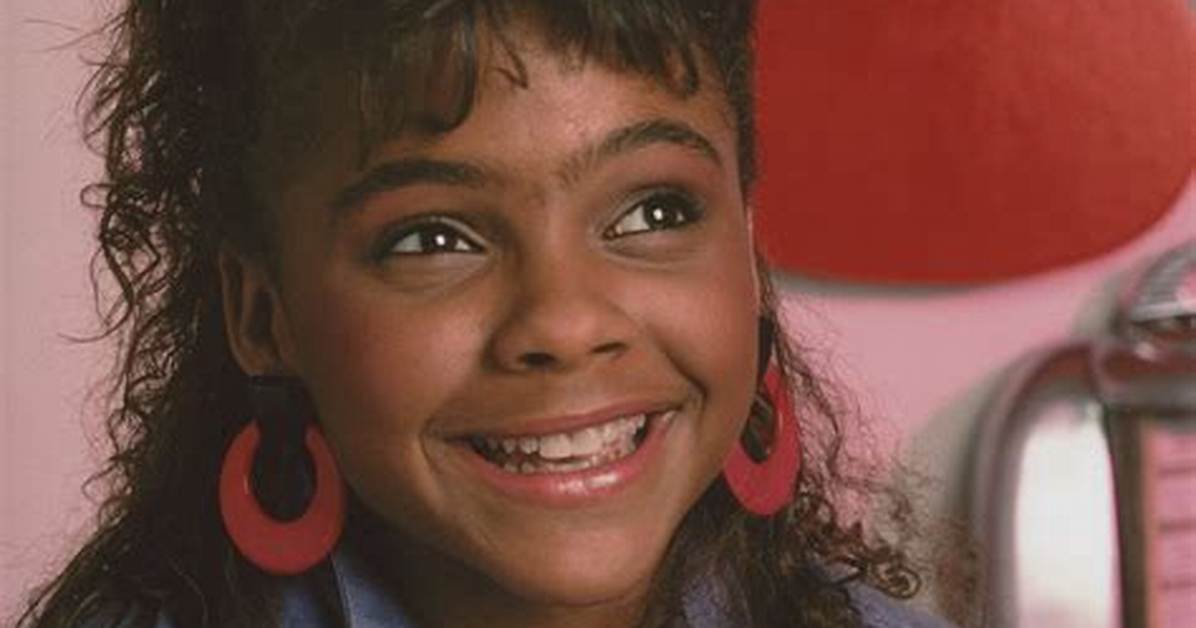 Lark Voorhies ·