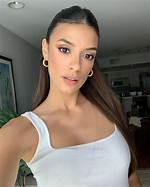 Laysla De Oliveira Height, Age, Bio, Net Worth, Career & More