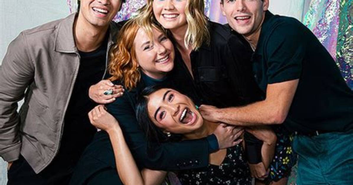 ‘Light as a Feather’ Cast on Hopes for Season 3, Friendships & More – Hollywood Life