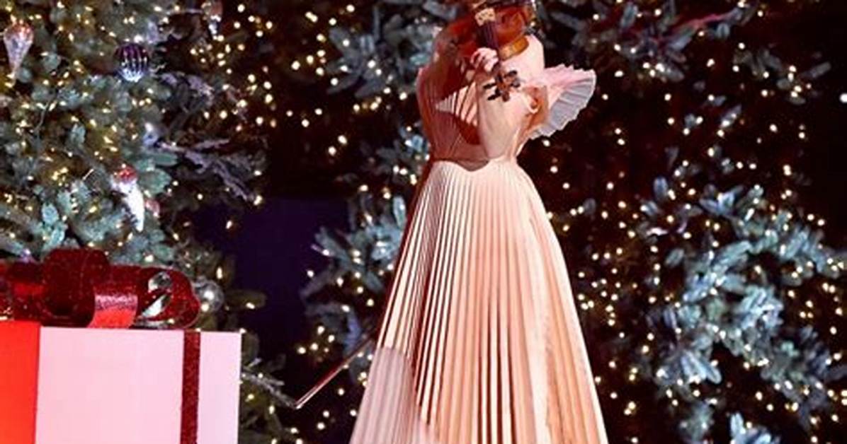 Lindsey Stirling — Photos – Hollywood Life