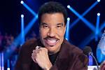 Lionel Richie Raves Hunter Metts’ Performance Was ‘Special’ After He Cries over Lyric Flub