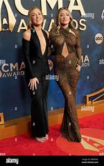 Maddie & Tae Talk Cma Awards & New Music: Interview – Hollywood Life