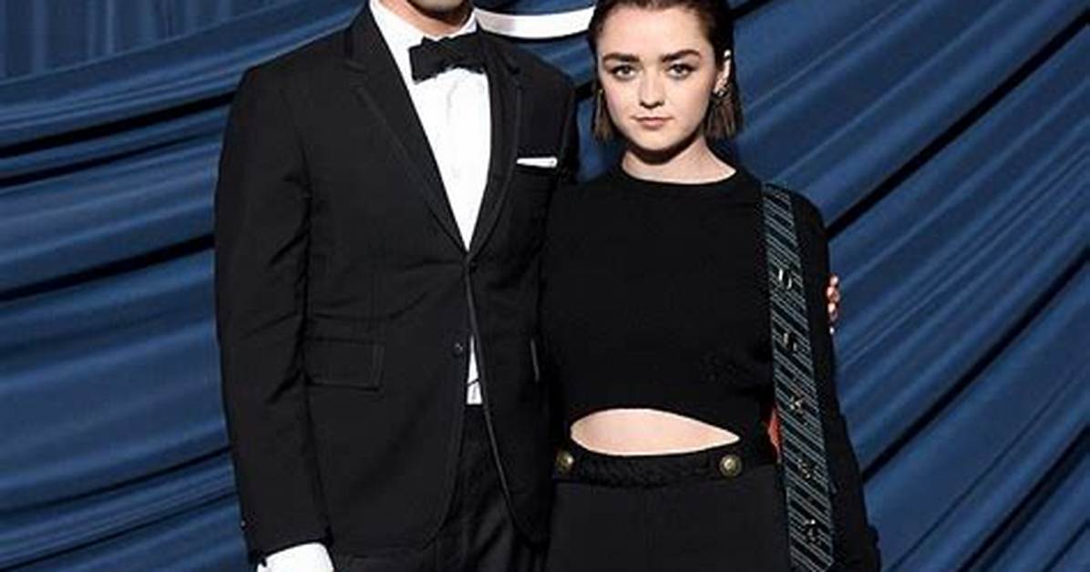 Maisie Williams & Bf Reuben Selby Hit the Runway in Matching Outfits for Gcds Fashion Show