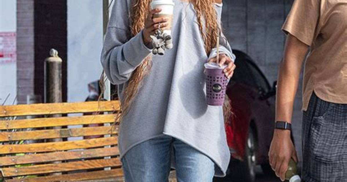 Malia Obama, 24, Rocks Denim Shorts on Casual Coffee Run with Friend After Sister Sasha’s Graduation